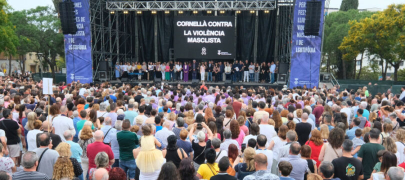 Concentració contra la violència masclista a Cornellà de Llobregat.