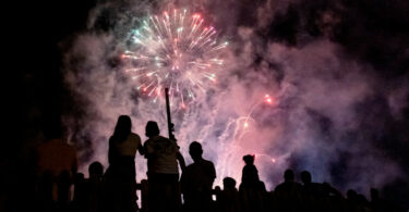 Gran espectacle piromusical de festa major, a Cornellà de Llobregat.