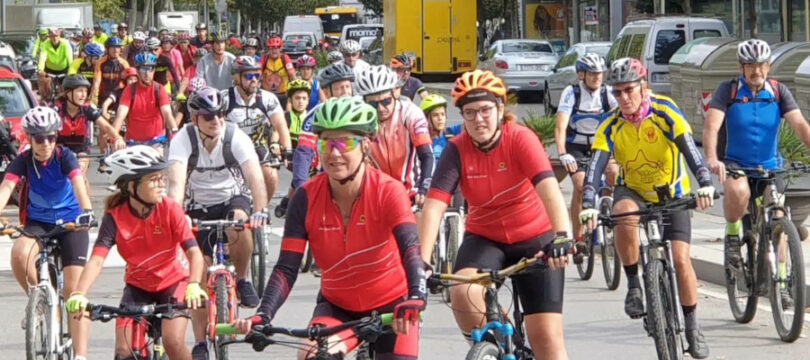 Cornellà de Llobregat participa en la BaixCicletada 2023, diumenge 1 d'octubre.